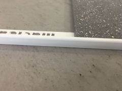 Tile profile RIGHT plastic white 10mm/2,7m